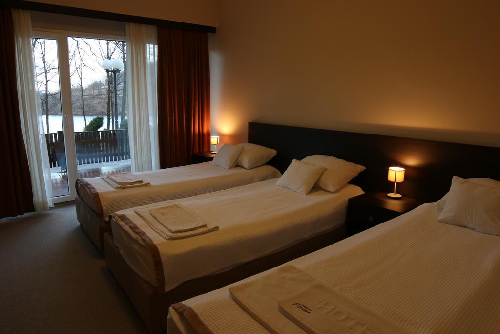 Hotel Jezero Bor Exterior photo