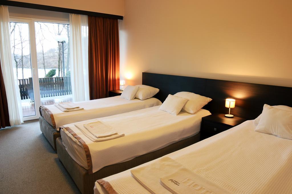 Hotel Jezero Bor Exterior photo