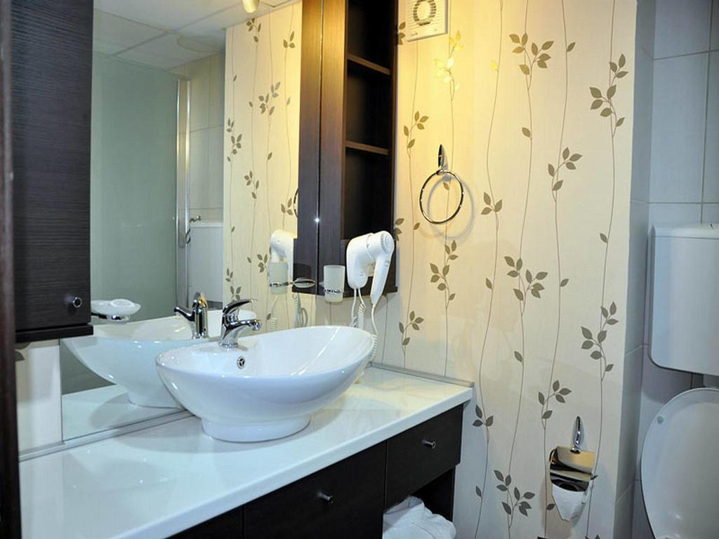 Hotel Jezero Bor Room photo