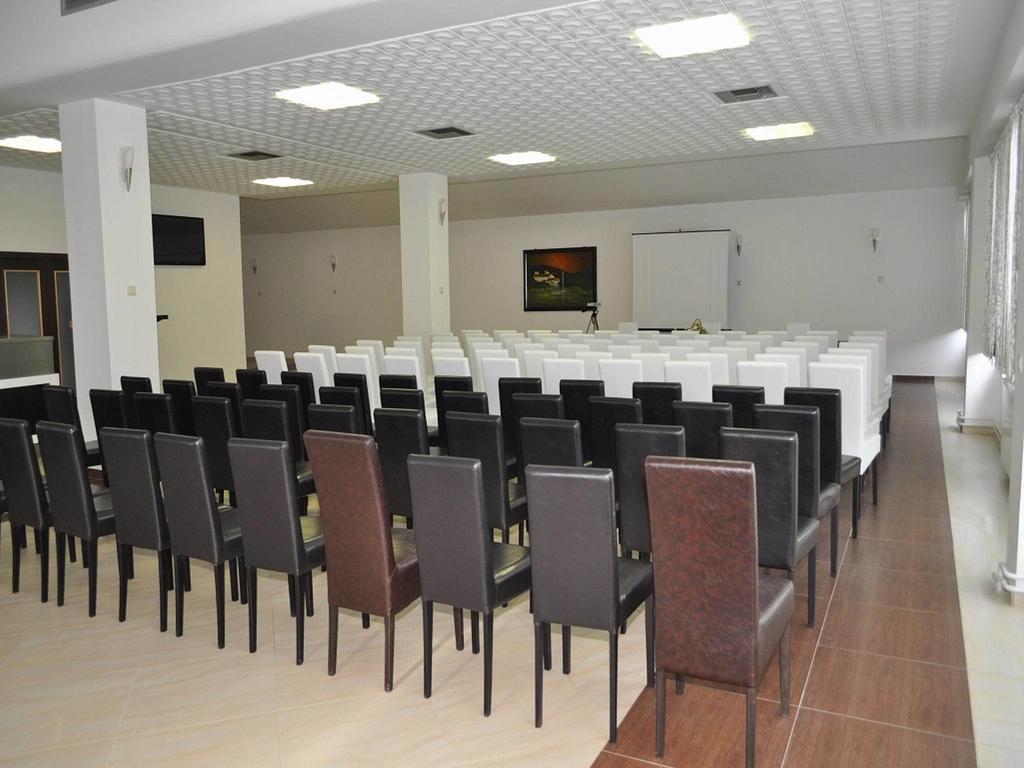 Hotel Jezero Bor Exterior photo