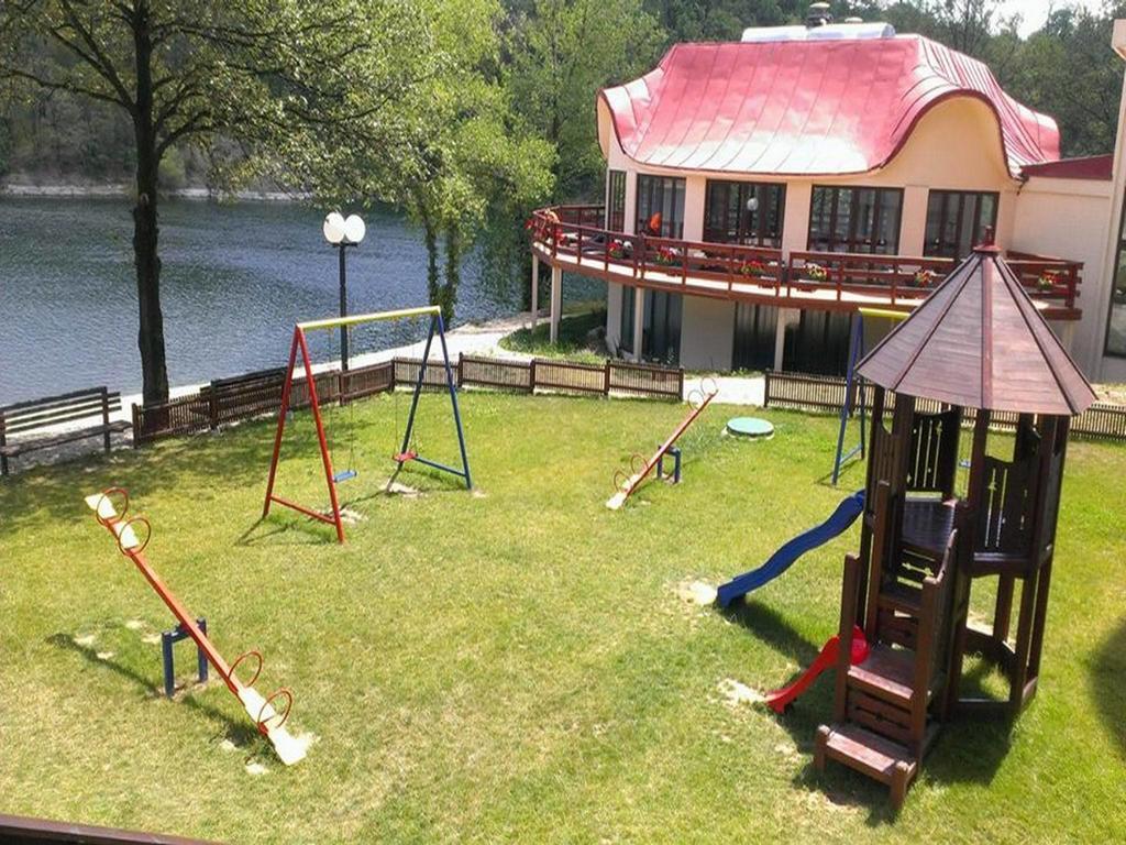 Hotel Jezero Bor Exterior photo